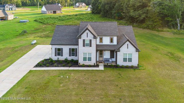 390 Centerline Roper Loop, Byhalia, MS 38611