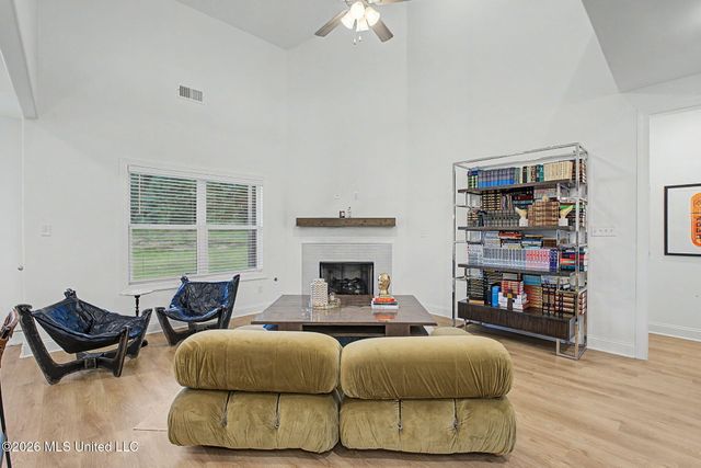 390 Centerline Roper Loop, Byhalia, MS 38611