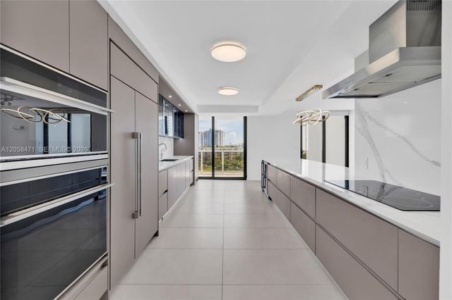 9 Island Ave 814, Miami Beach, FL 33139