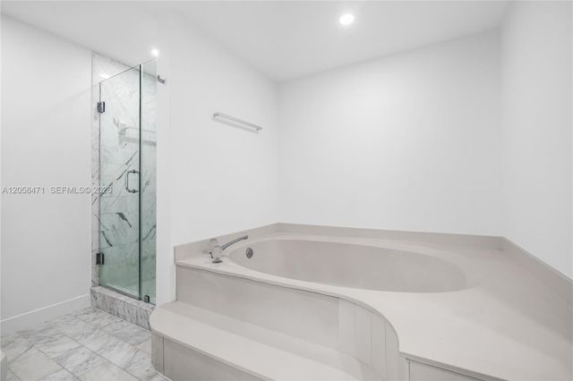 9 Island Ave 814, Miami Beach, FL 33139