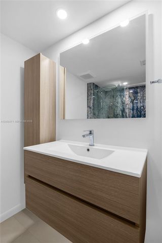 9 Island Ave 814, Miami Beach, FL 33139