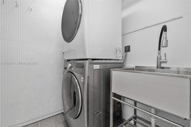 9 Island Ave 814, Miami Beach, FL 33139