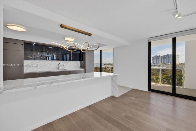 9 Island Ave 814, Miami Beach, FL 33139
