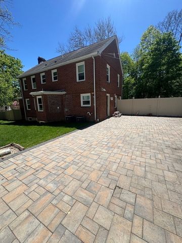 82 Arlmont 82, Arlington, MA 02476