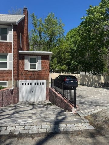 82 Arlmont 82, Arlington, MA 02476
