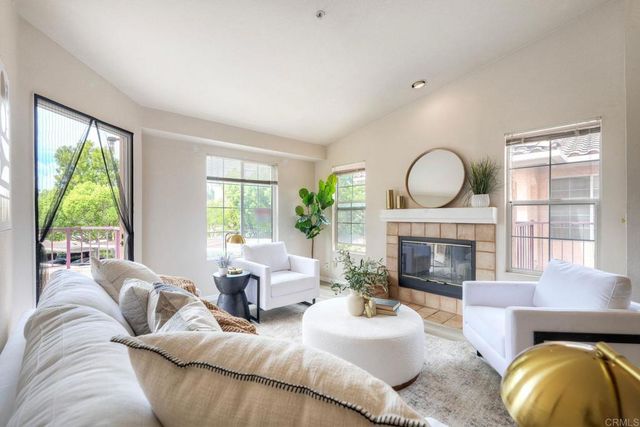 18674 Caminito Cantilena 242, San Diego, CA 92128