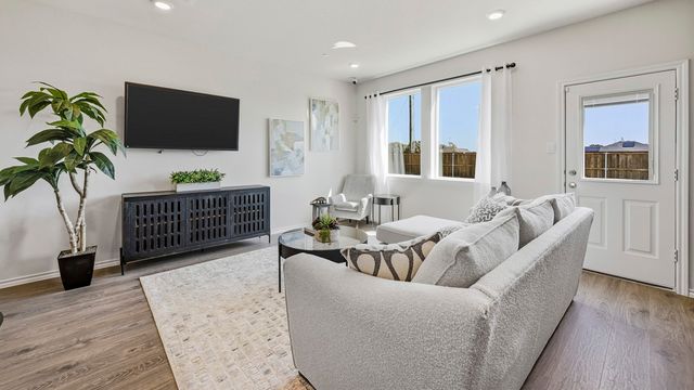 208 Redwood Road, Princeton, TX 75407