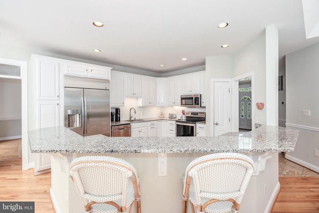 9304 WILDOAK DR, Bethesda, MD 20814