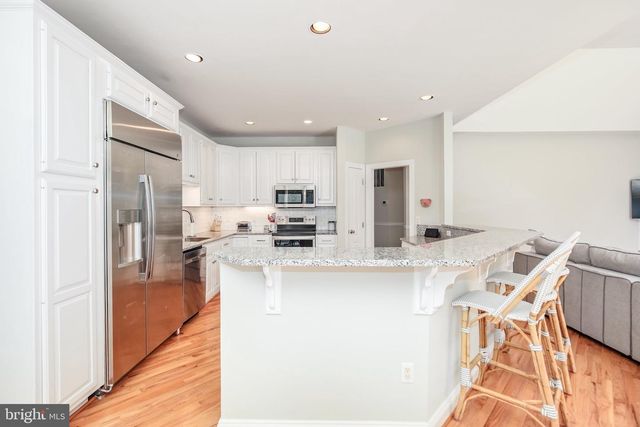 9304 WILDOAK DR, Bethesda, MD 20814