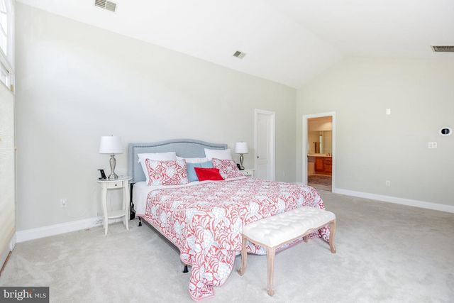 9304 WILDOAK DR, Bethesda, MD 20814