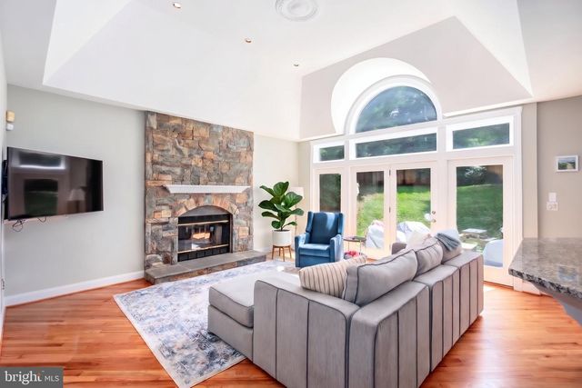 9304 WILDOAK DR, Bethesda, MD 20814