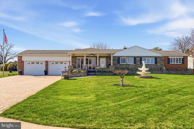 101 SHUBROOK LN, Aston, PA 19014