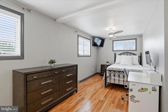 101 SHUBROOK LN, Aston, PA 19014