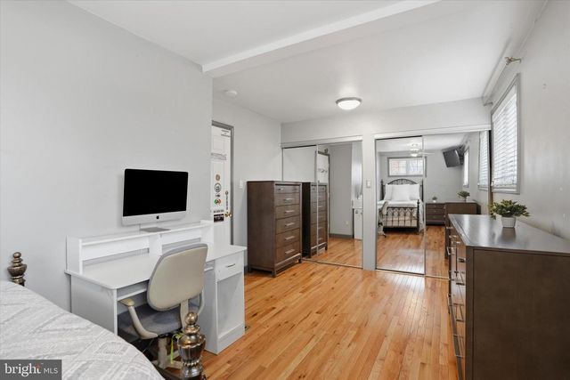 101 SHUBROOK LN, Aston, PA 19014