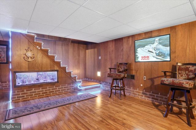 101 SHUBROOK LN, Aston, PA 19014