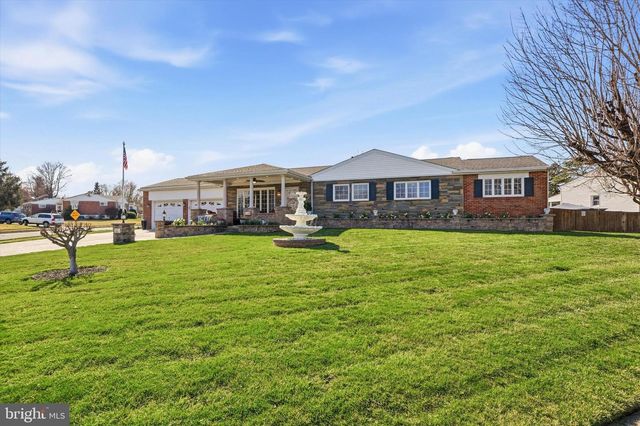 101 SHUBROOK LN, Aston, PA 19014