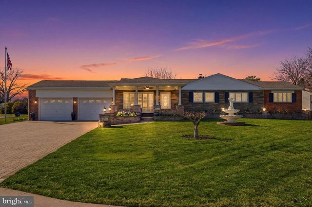 101 SHUBROOK LN, Aston, PA 19014