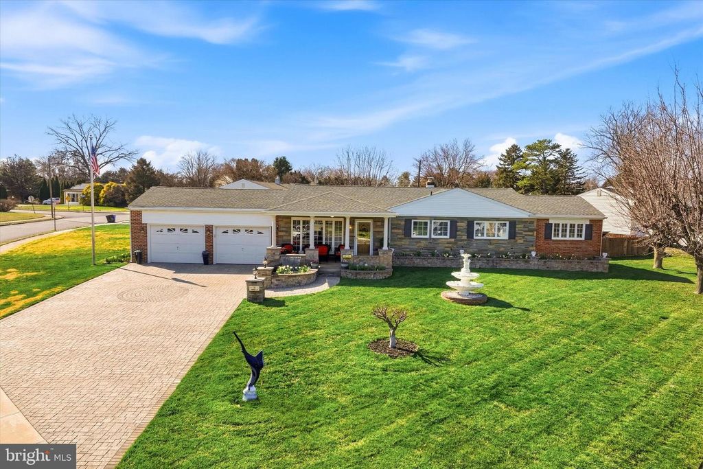 101 SHUBROOK LN, Aston, PA 19014