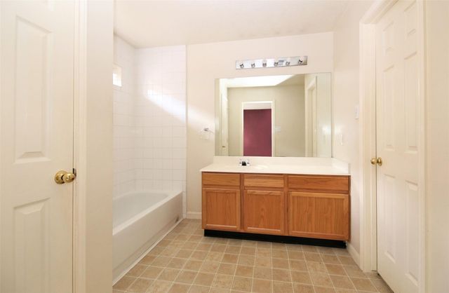11735 Alief Clodine 22, Houston, TX 77072