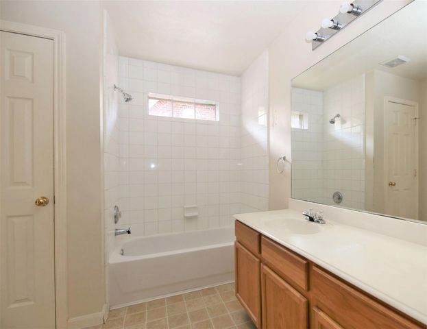 11735 Alief Clodine 22, Houston, TX 77072