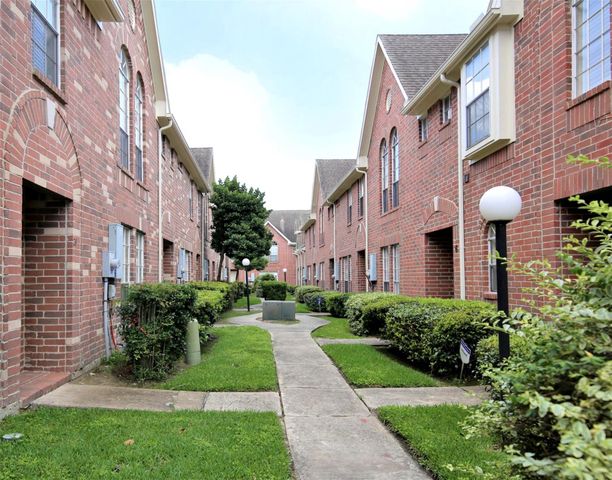 11735 Alief Clodine 22, Houston, TX 77072