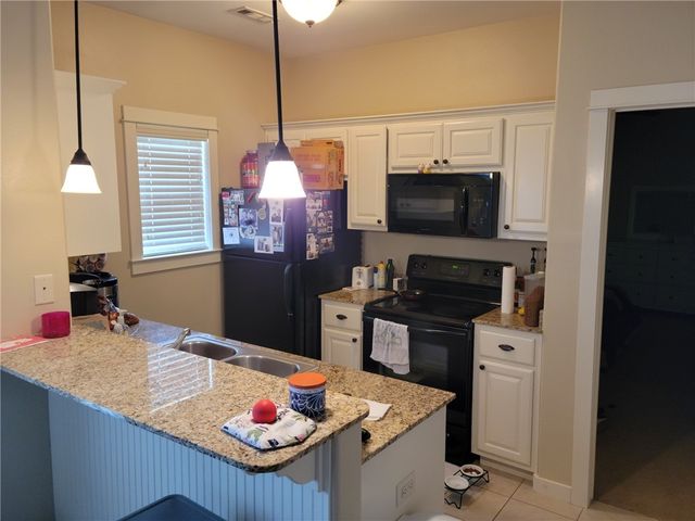 3164 N Barnsbury Terrace 103, Fayetteville, AR 72703