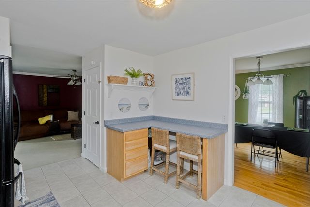 679 Parker St, Springfield, MA 01129