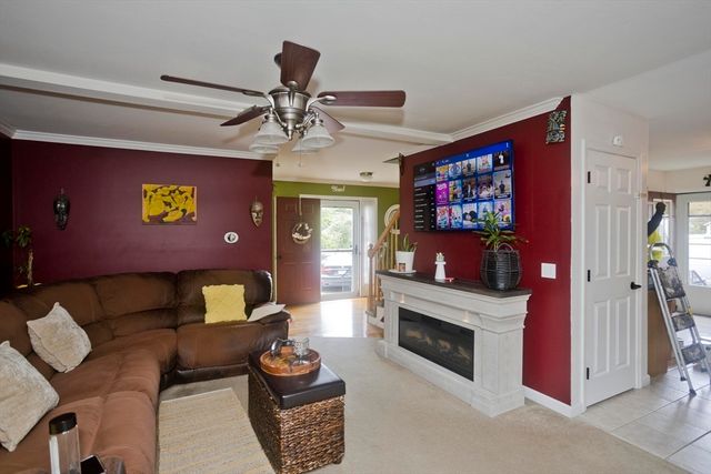 679 Parker St, Springfield, MA 01129