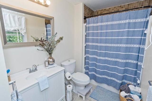 679 Parker St, Springfield, MA 01129