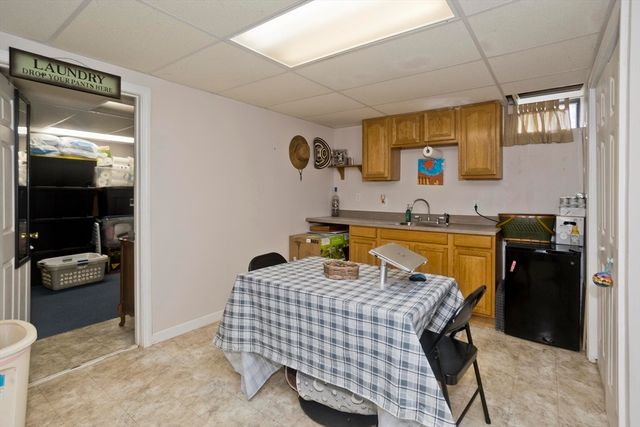 679 Parker St, Springfield, MA 01129