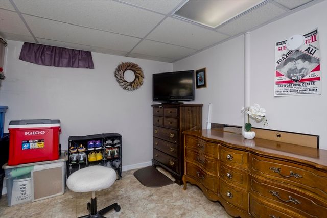 679 Parker St, Springfield, MA 01129