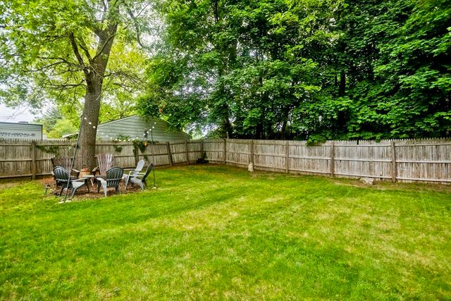 679 Parker St, Springfield, MA 01129