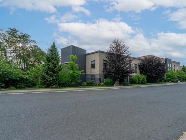629 N Iron Ct, Spokane, WA 99202