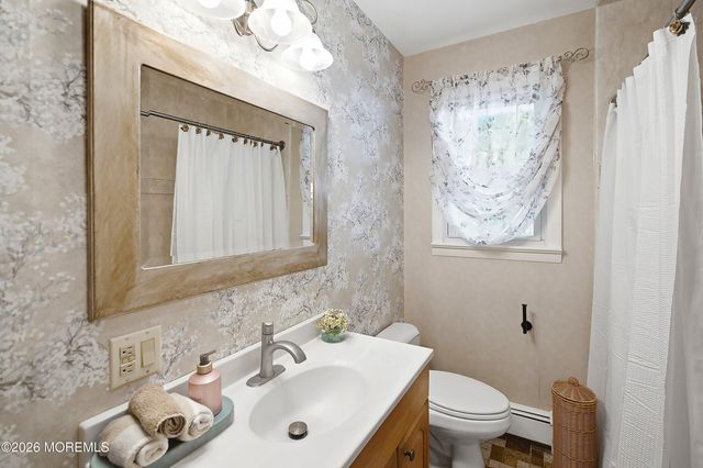 76 Long Hill Road, Gillette, NJ 07933
