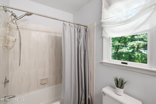 76 Long Hill Road, Gillette, NJ 07933