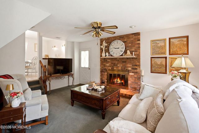 76 Long Hill Road, Gillette, NJ 07933