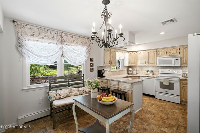 76 Long Hill Road, Gillette, NJ 07933
