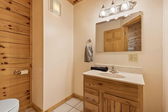 12893 Maysville Williams Road, Logan, OH 43138