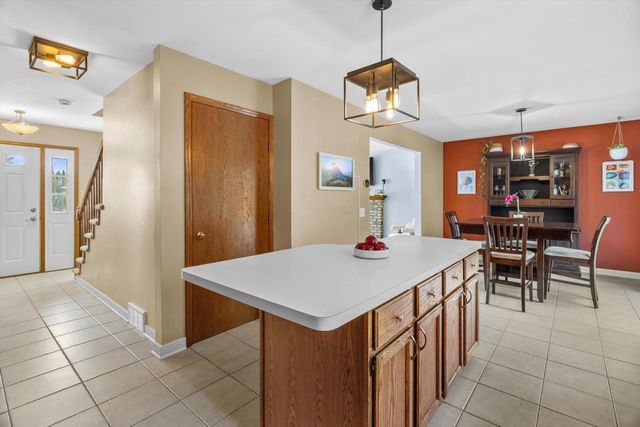 2 Salina Court, Madison, WI 53719