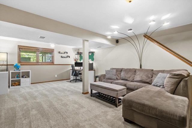 2 Salina Court, Madison, WI 53719