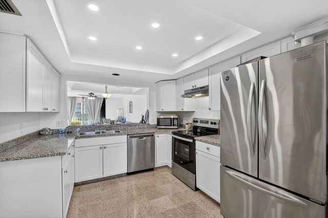 7030 Half Moon Circle 117, Hypoluxo, FL 33462