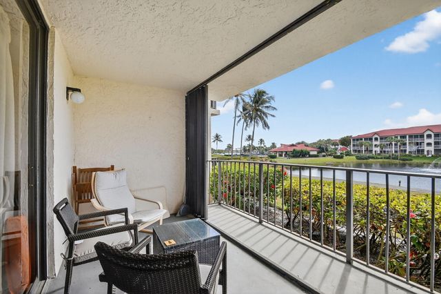 7030 Half Moon Circle 117, Hypoluxo, FL 33462