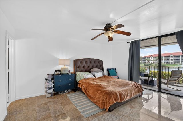 7030 Half Moon Circle 117, Hypoluxo, FL 33462