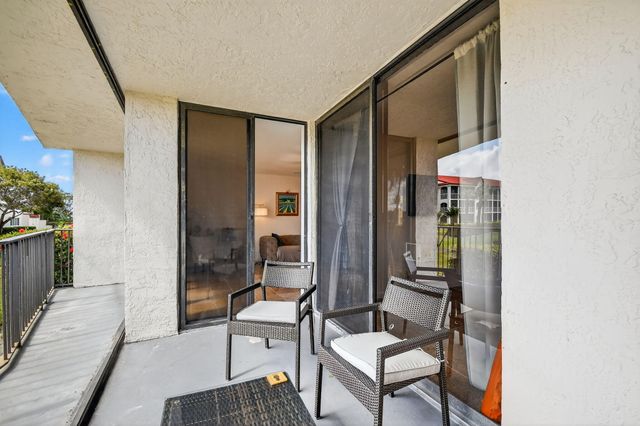 7030 Half Moon Circle 117, Hypoluxo, FL 33462