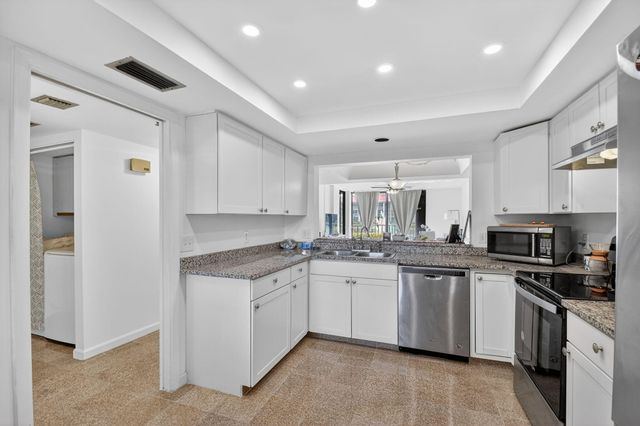 7030 Half Moon Circle 117, Hypoluxo, FL 33462