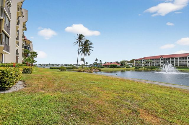 7030 Half Moon Circle 117, Hypoluxo, FL 33462