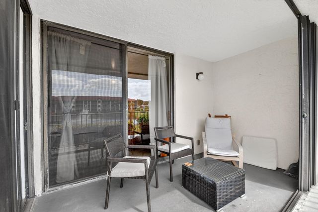 7030 Half Moon Circle 117, Hypoluxo, FL 33462