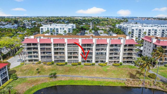 7030 Half Moon Circle 117, Hypoluxo, FL 33462