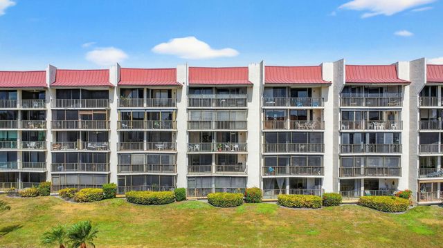 7030 Half Moon Circle 117, Hypoluxo, FL 33462