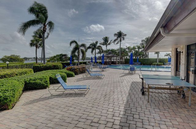 7030 Half Moon Circle 117, Hypoluxo, FL 33462